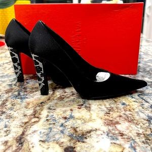 Black Valentino Garavani Heels